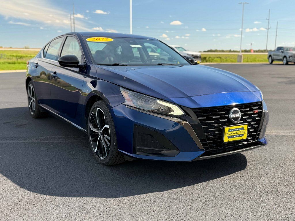 Used 2024 Nissan Altima 2.5 SR FWD image 4