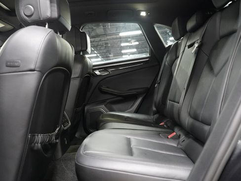 Used 2023 Porsche Macan S AWD/4WD image 14