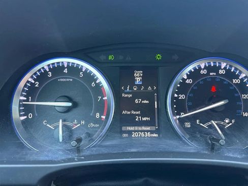 Used 2015 Toyota Highlander XLE FWD image 21