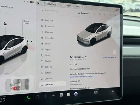 Used 2026 Tesla Model Y 2WD image 32