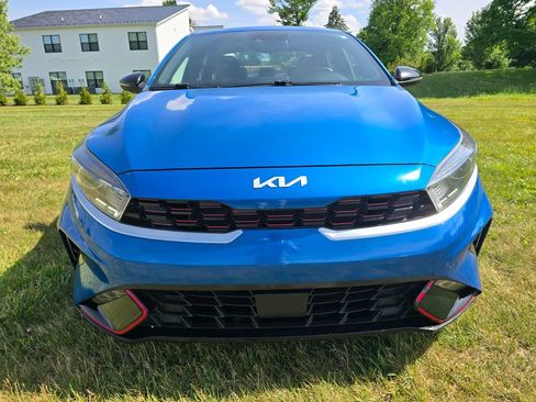 Used 2022 Kia Forte GT-Line w/ GT-Line Technology Package FWD image 2