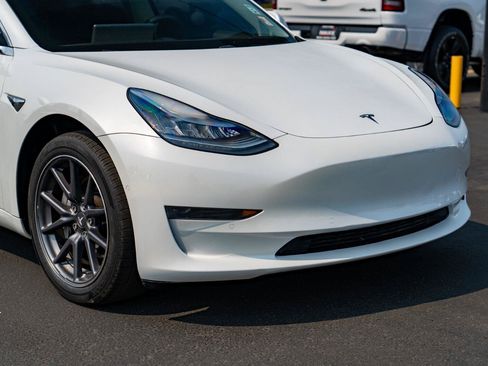 Used 2019 Tesla Model 3 Standard Range Plus RWD image 7