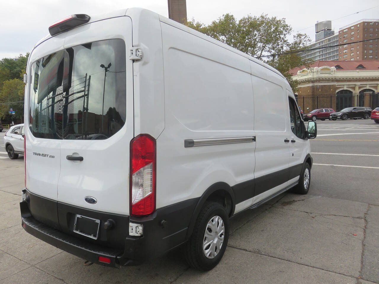 Used 2019 Ford Transit 250 148 Medium Roof w/ Interior Upgrade Package RWD image 5
