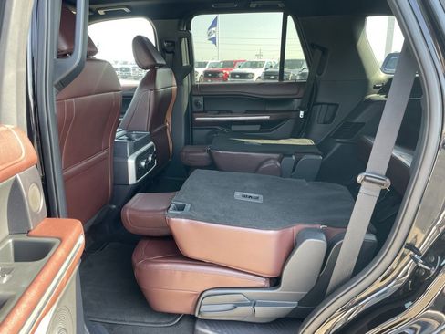 Used 2023 Ford Expedition Limited image 62