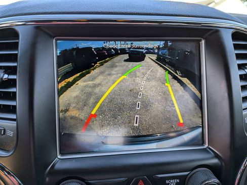 Used 2018 Jeep Grand Cherokee Altitude AWD/4WD image 51