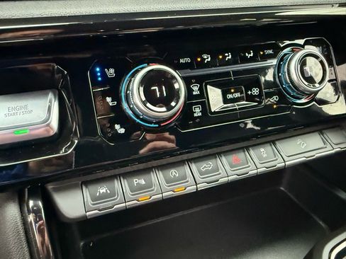 Used 2024 GMC Sierra 1500 AT4 w/ Technology Package image 23