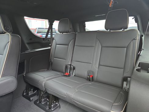 New 2026 GMC Yukon XL Elevation image 16