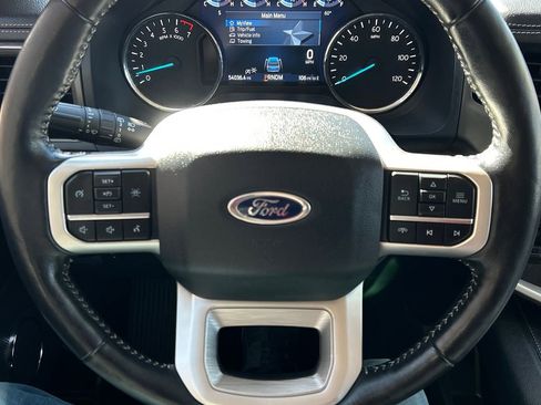 Used 2023 Ford Expedition XLT image 22