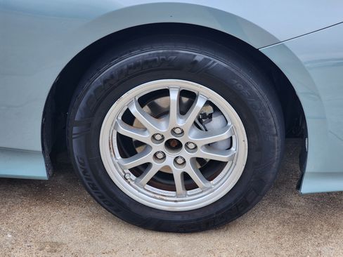 Used 2016 Toyota Prius Two image 11