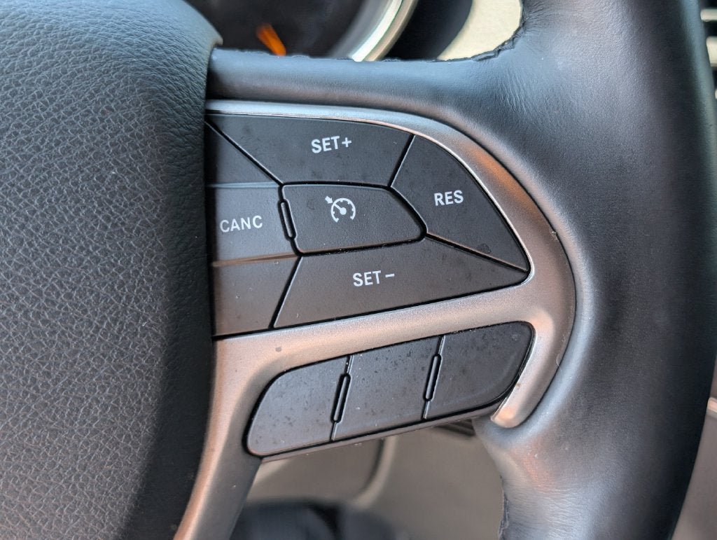 Used 2021 Jeep Grand Cherokee Limited AWD/4WD image 28