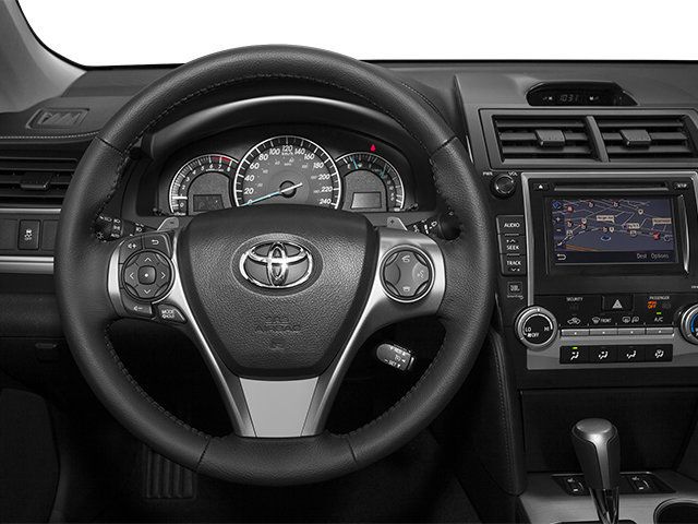 Used 2013 Toyota Camry SE FWD image 6