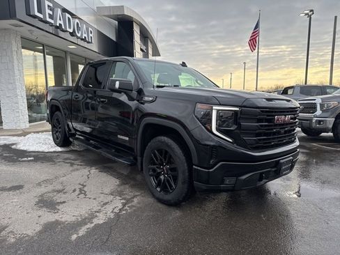 Used 2022 GMC Sierra 1500 Elevation w/ Elevation Premium Package image 8