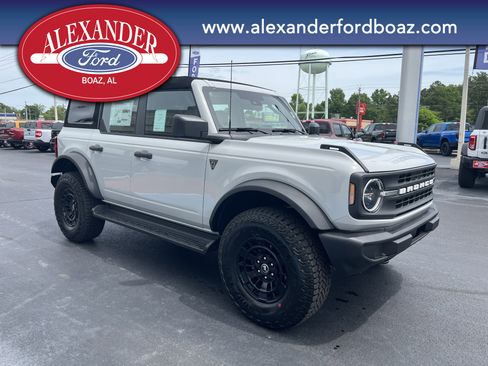 New 2026 Ford Bronco 4-Door AWD/4WD image 3