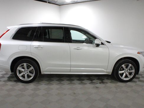 Used 2020 Volvo XC90 T6 Momentum AWD/4WD image 28