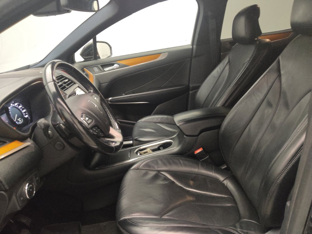 Used 2019 Lincoln MKC Reserve w/ MKC Climate Package FWD image 17