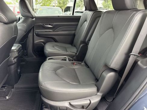 Used 2024 Toyota Grand Highlander AWD image 22