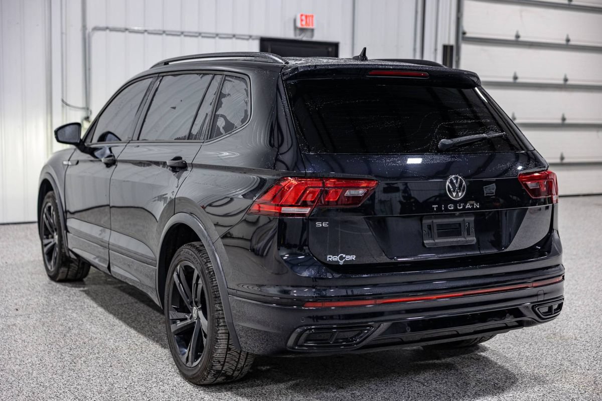Used 2023 Volkswagen Tiguan SE R-Line FWD image 2