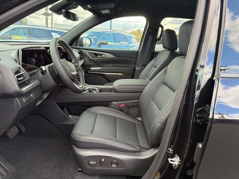 New 2026 Chevrolet Traverse LT image 13