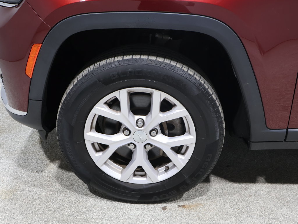 Used 2022 Jeep Grand Cherokee L Limited AWD/4WD image 9