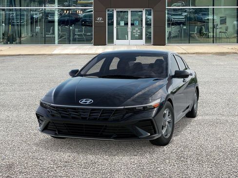 New 2026 Hyundai Elantra SE FWD image 6