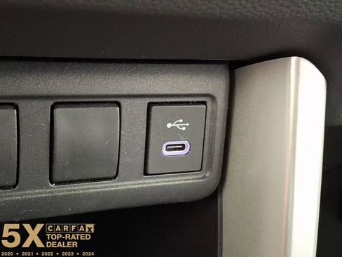 Used 2025 Toyota Corolla Cross AWD Hybrid image 31