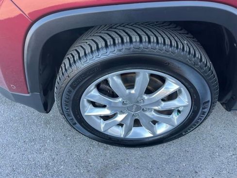Used 2016 Jeep Cherokee Limited w/ Luxury Group AWD/4WD image 26