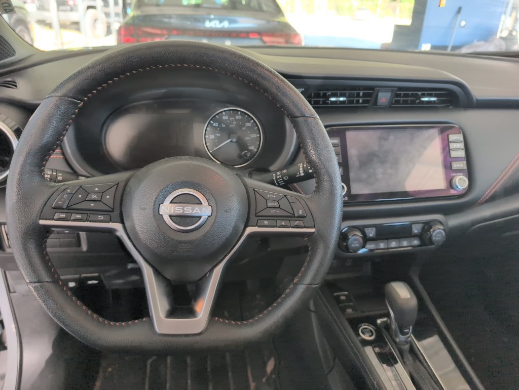 Used 2024 Nissan Kicks SR w/ SR Premium Package FWD image 12