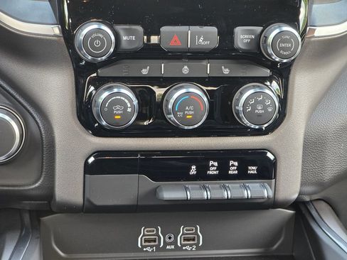 New 2026 RAM 1500 Big Horn AWD/4WD image 30
