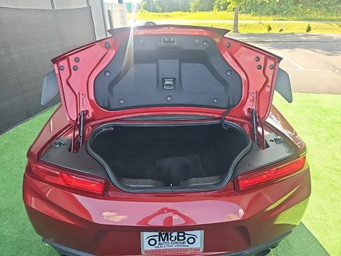 Used 2017 Chevrolet Camaro LT RWD image 34