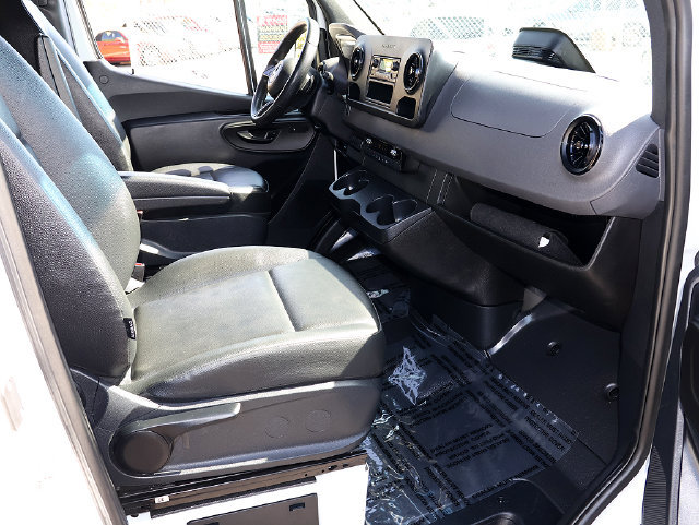 Used 2025 Mercedes-Benz Sprinter 2500 image 26