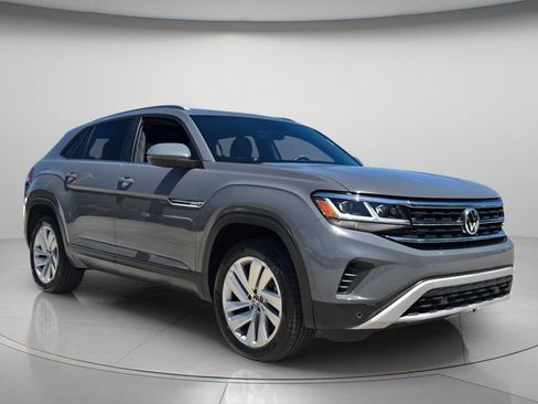 Used 2022 Volkswagen Atlas Cross Sport SE FWD image 8