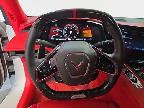 Used 2025 Chevrolet Corvette Z06 w/ Stealth Interior Trim Package RWD image 17