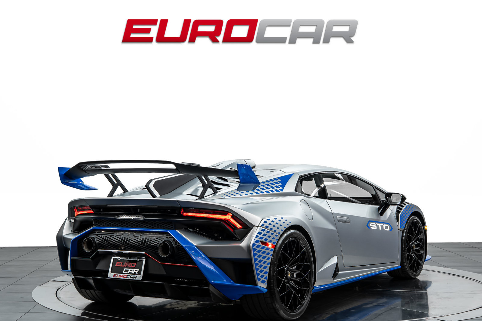Used 2022 Lamborghini Huracan STO RWD image 5