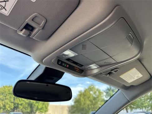 Used 2024 GMC Terrain SLE image 23