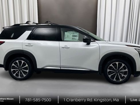 New 2026 Nissan Pathfinder Platinum w/ Cargo Package image 4