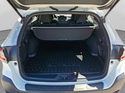 Used 2025 Subaru Outback Limited AWD/4WD image 32