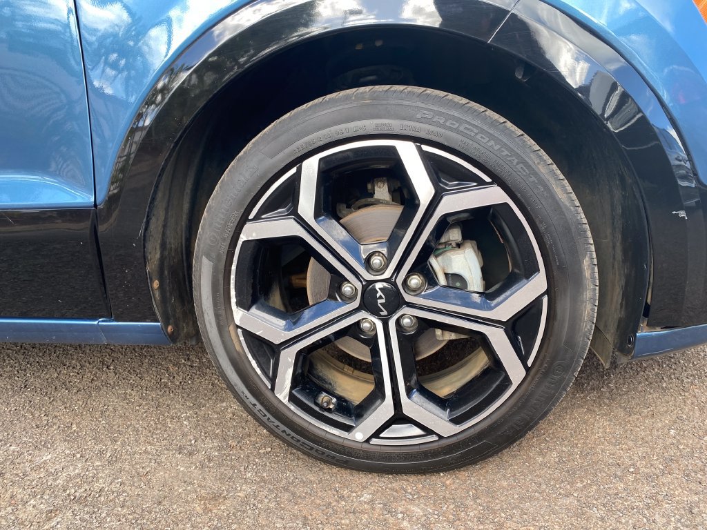 Used 2023 Kia Niro EX Touring FWD image 27