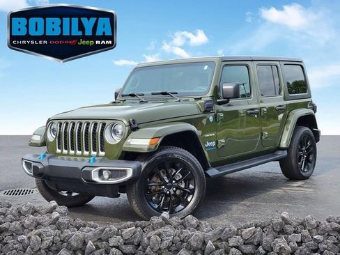 Used 2023 Jeep Wrangler Unlimited Sahara w/ Cold Weather Group AWD/4WD image 1