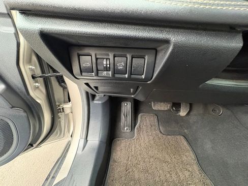 Used 2020 Subaru Outback Limited image 15