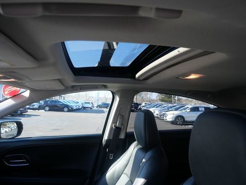 Used 2020 Honda HR-V EX-L image 11