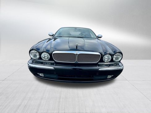 Used 2005 Jaguar XJ Vanden Plas Super V8 image 2