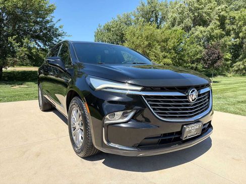 Used 2022 Buick Enclave Premium AWD/4WD image 8