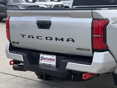 Used 2024 Toyota Tacoma TRD Off-Road image 6