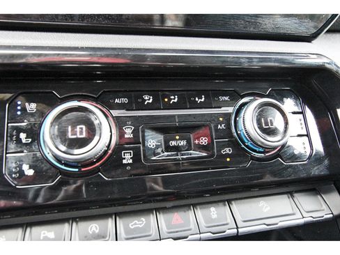 Used 2024 GMC Sierra 1500 AT4 w/ AT4 Premium Package AWD/4WD image 25