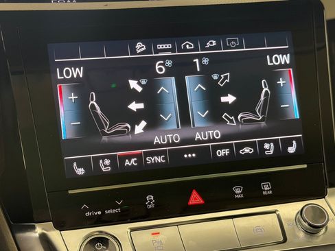 Used 2024 Audi Q8 e-tron Premium Plus w/ Premium Plus Package AWD/4WD image 18