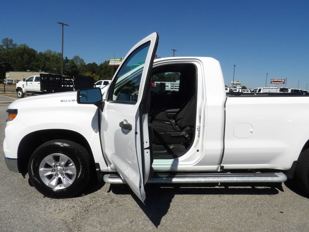 Used 2025 Chevrolet Silverado 1500 W/T RWD image 13