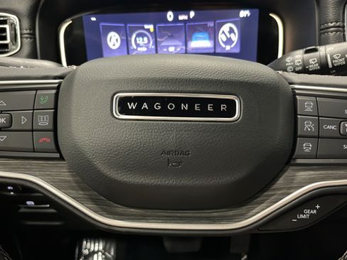 Used 2024 Jeep Wagoneer Series II w/ Premium Group I AWD/4WD image 16