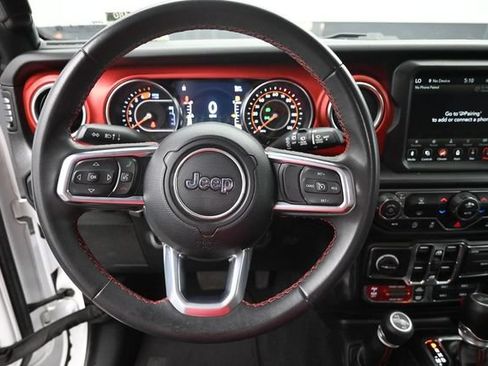 Used 2023 Jeep Wrangler Unlimited Rubicon AWD/4WD image 11