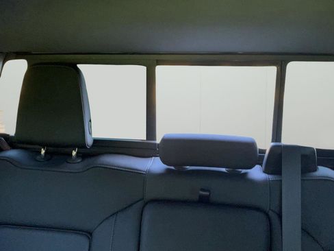 Used 2019 Chevrolet Silverado 1500 LTZ image 28