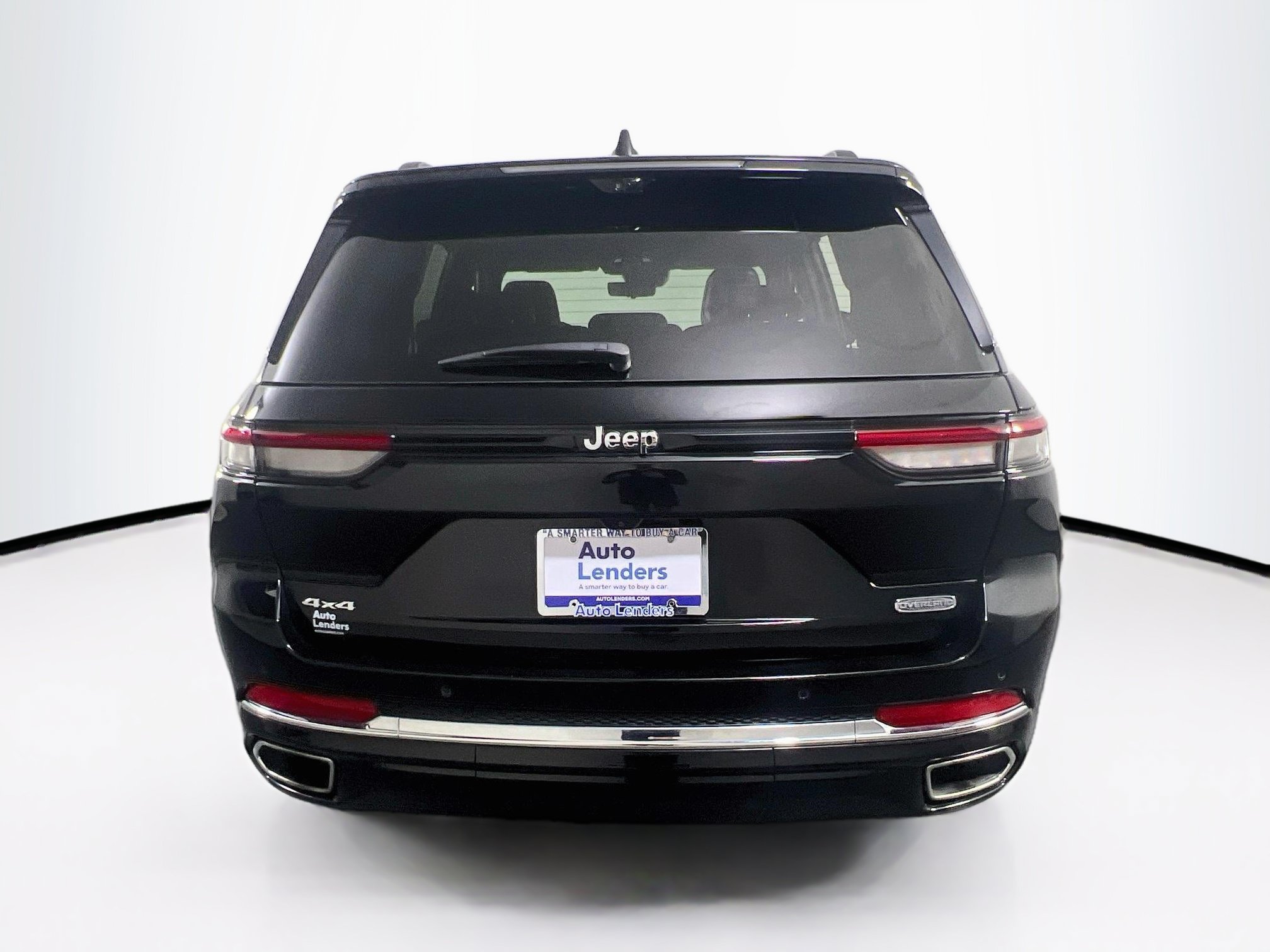 Used 2023 Jeep Grand Cherokee Overland w/ Luxury Tech Group IV AWD/4WD image 6